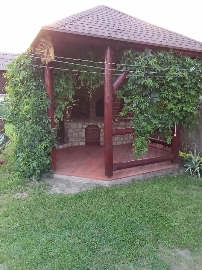 Timi Kulcsoshaz Hotell Lăzarea Exteriör bild