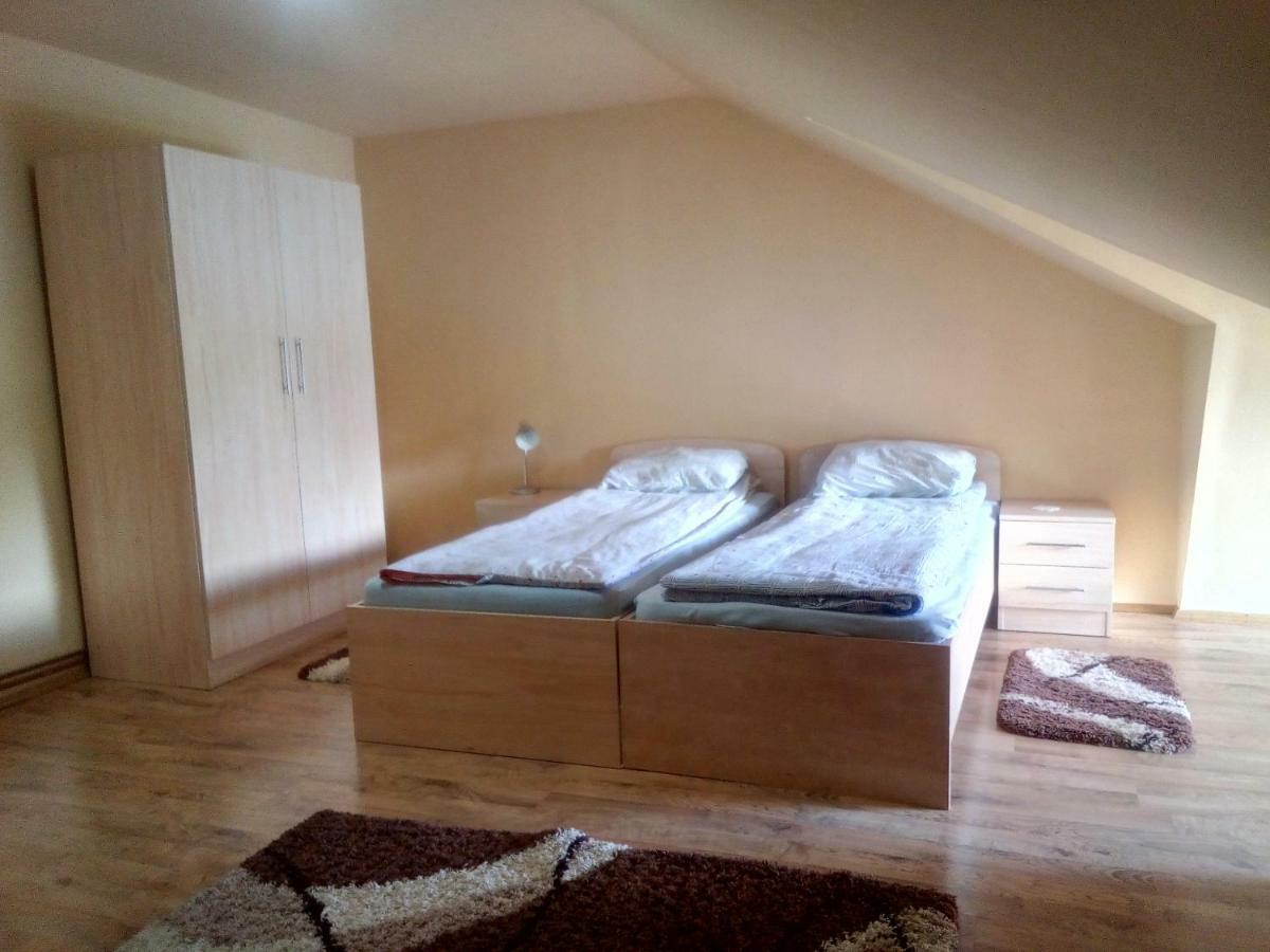 Timi Kulcsoshaz Hotell Lăzarea Exteriör bild