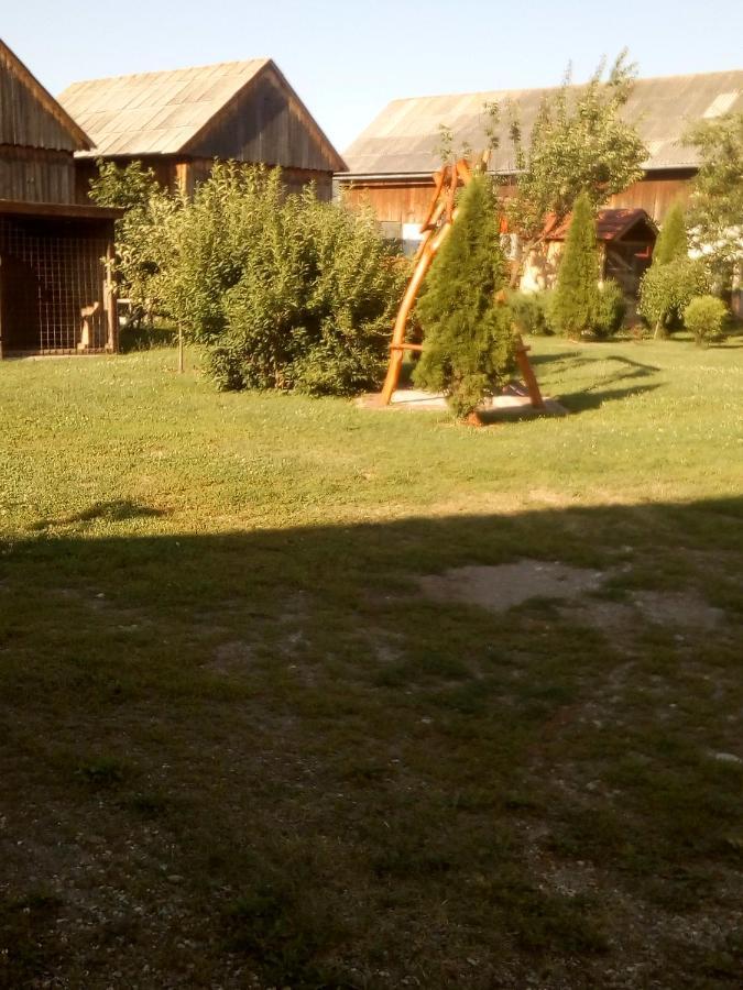 Timi Kulcsoshaz Hotell Lăzarea Exteriör bild